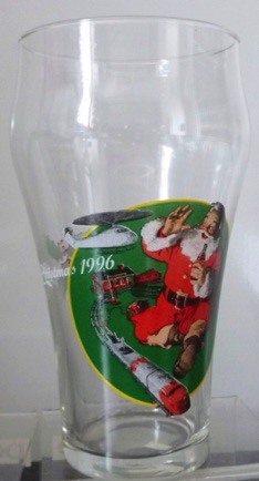 350163-1 € 6,00 coca cola glas USA kerstman bij trein 1996.jpeg